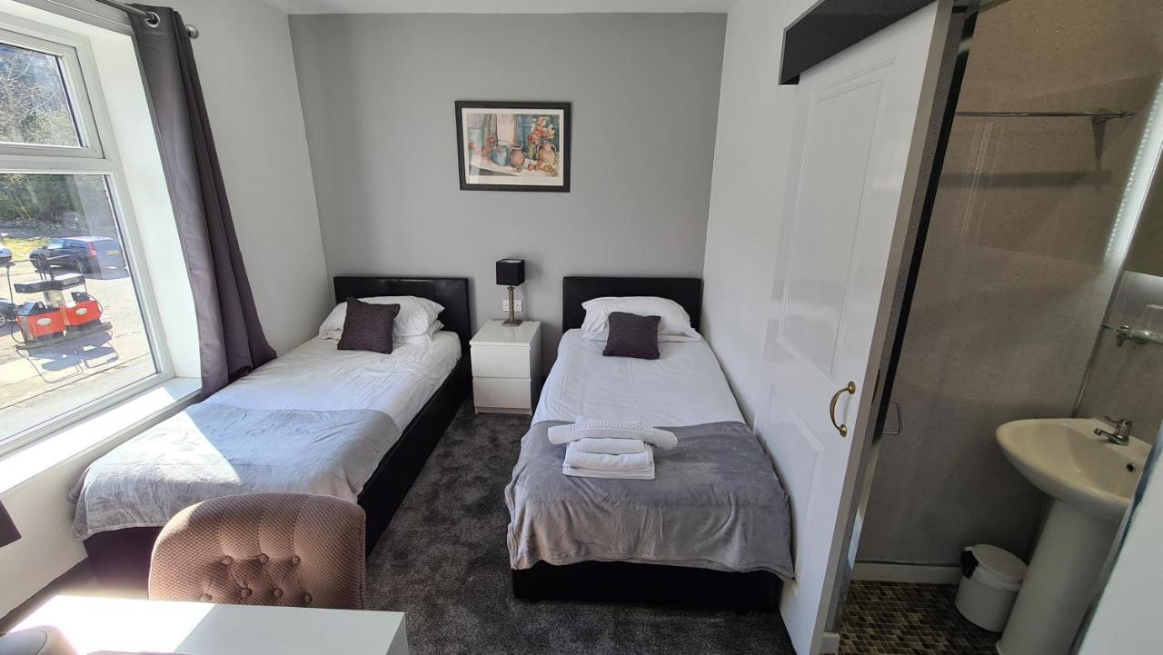 לאנבריס Y Gwynedd Inn מראה חיצוני תמונה