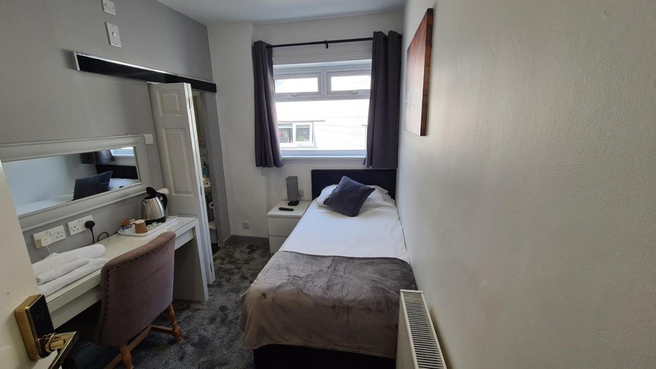 לאנבריס Y Gwynedd Inn מראה חיצוני תמונה