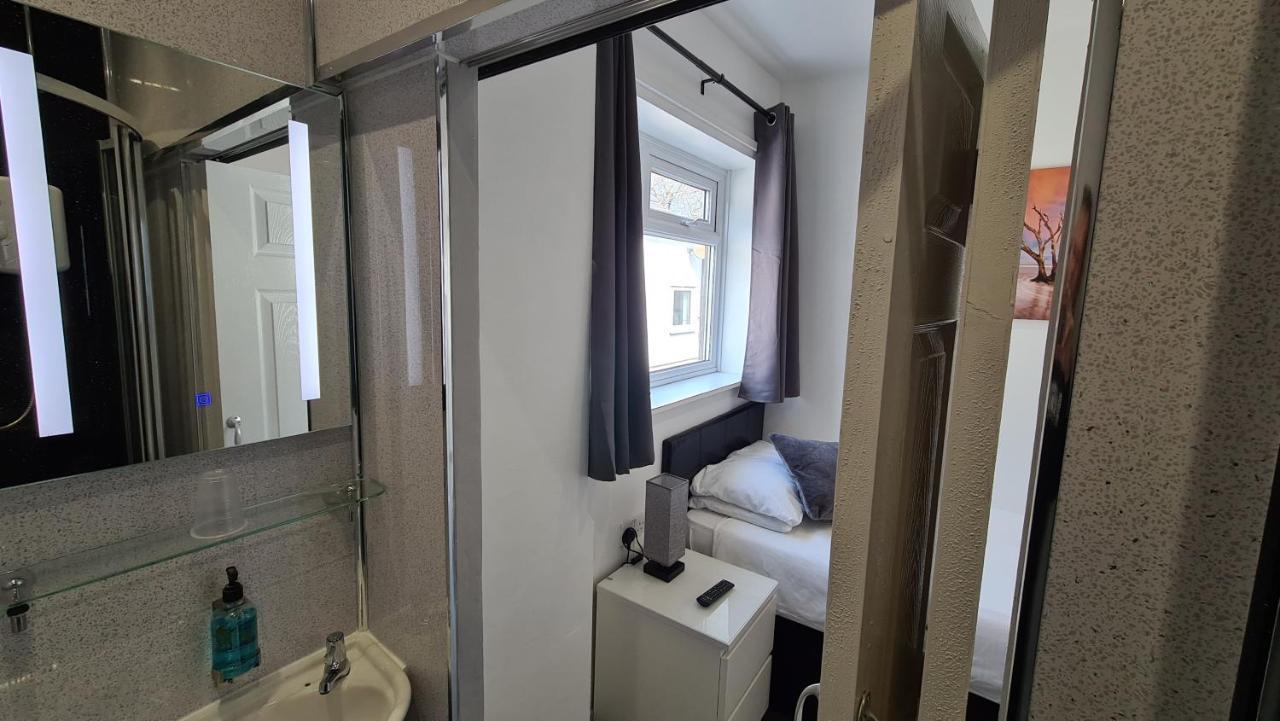 לאנבריס Y Gwynedd Inn מראה חיצוני תמונה