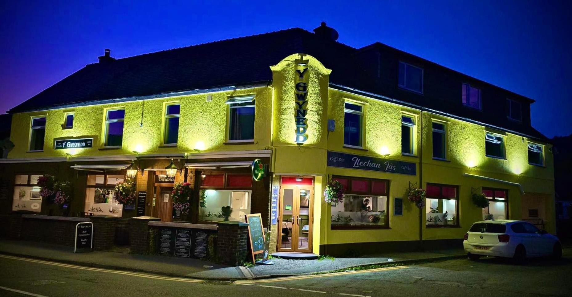 לאנבריס Y Gwynedd Inn מראה חיצוני תמונה